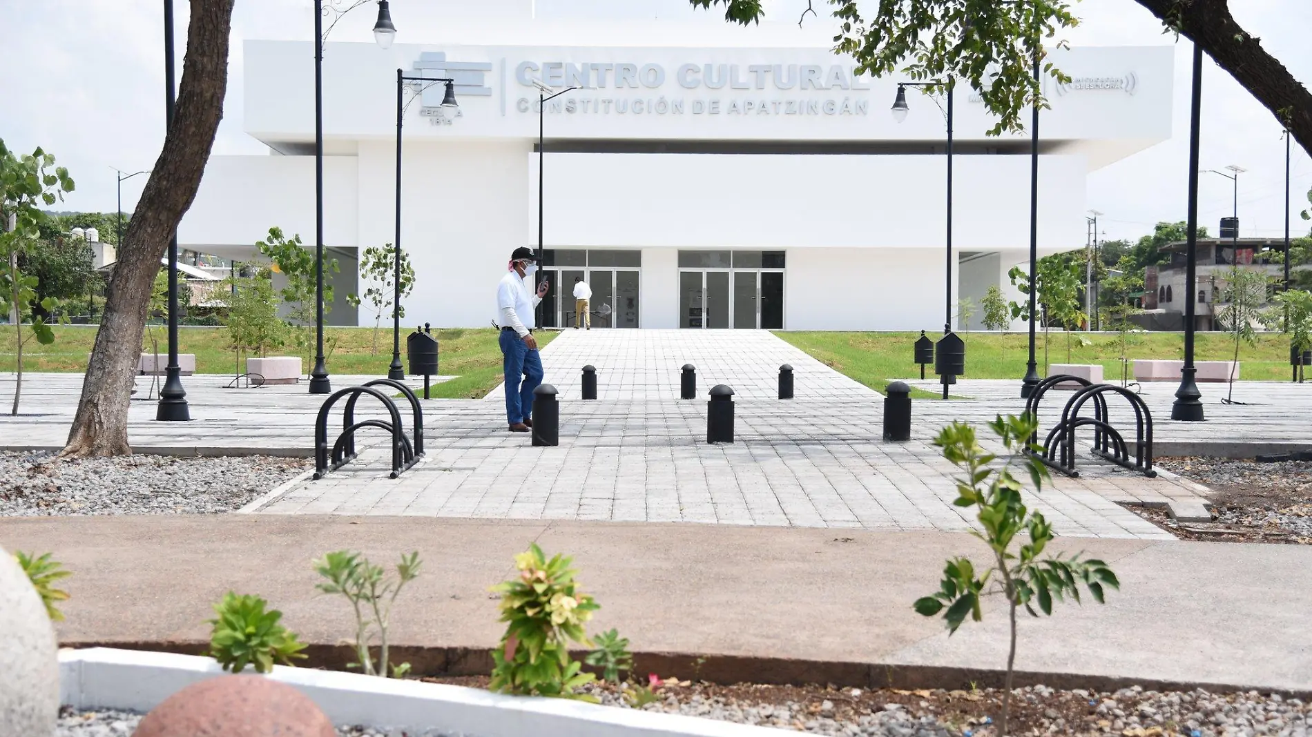 fachada centro cultural Apatzingán